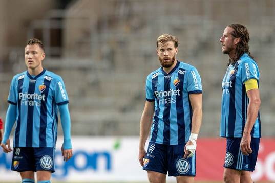 Djurgårdens Jonas Olsson deppar fotbollsmatchen i