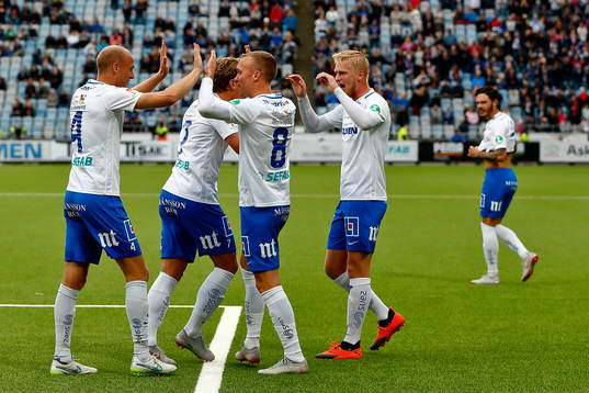 Norrköpings spelare jublar