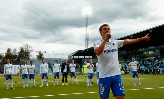 Norrköpings Simon Thern och Norrköpings sjunger med