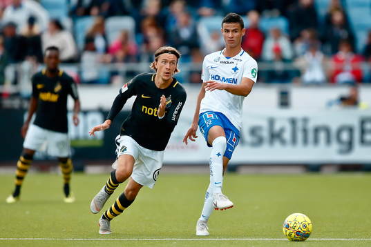 s Kristoffer Olsson och Norrköpings Ian Smith