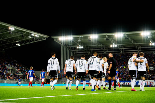 Anders Konradsen and the players of Rosenborg celebrate