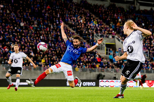 Magnus Lekven of Vålerenga and Birger Meling of Rosenborg