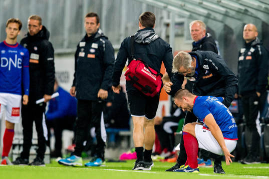 Enar Jääger of Vålerenga with an injury