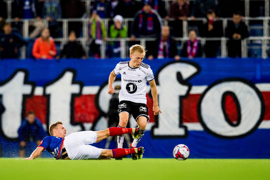Erik Israelsson of Vålerenga and Birger Meling of Rosenborg