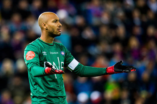 Goalkeeper Adam Larsen Kwarasey of Vålerenga