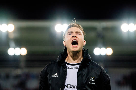 Alexander Søderlund of Rosenborg celebrates