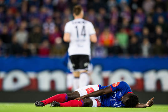 Mohammed Abu of Vålerenga with an injury