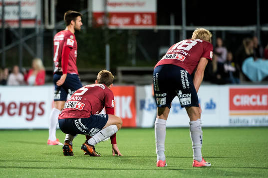 Örgrytes Anton Lans och Jacob Ericsson deppar