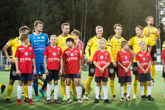 Frejs startuppställning innan fotbollsmatchen i Superettan