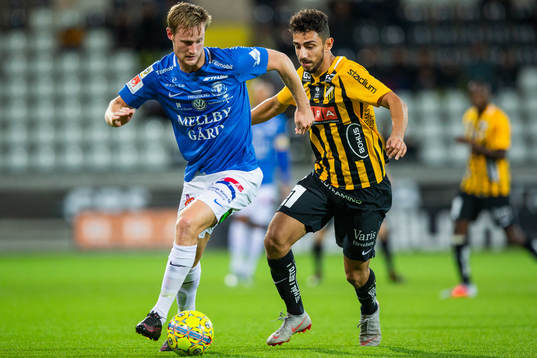 Trelleborgs Anton Tideman och Häckens Daleho Irandust