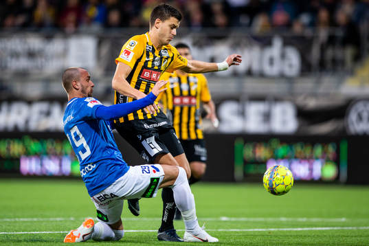Trelleborgs Jasmin Sudic och Häckens Alexander Jeremejeff