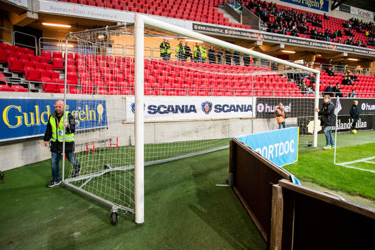 Målet bärs ut