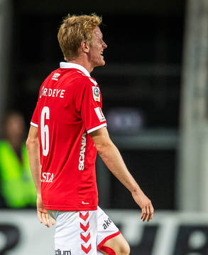 Kalmars Rasmus Elm fick känningar i baksidan av låret och