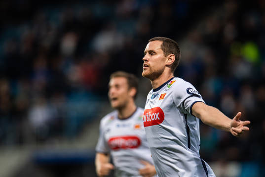 Tommy Høiland of Viking celebrates
