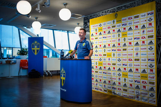 Peter Gerhardsson, förbundskapten för damlandslaget
