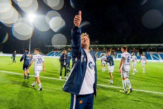 Bjarne Berntsen, head coach of Viking, celebrates
