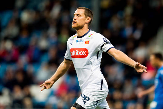 Tommy Høiland of Viking celebrates