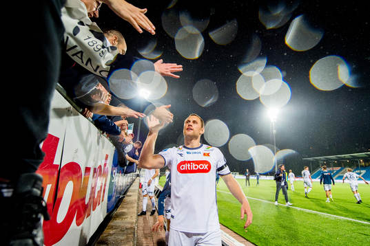 Tommy Høiland of Viking celebrates