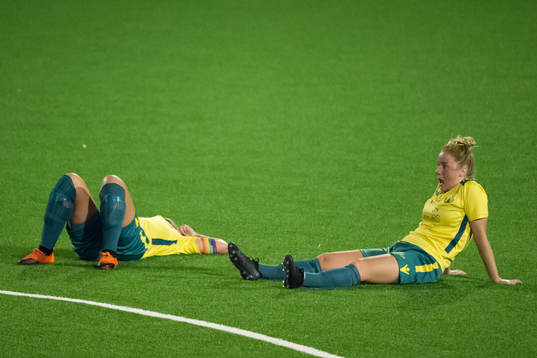 Bollstanäs Sabina Lundström och Josefin Jarstad deppar