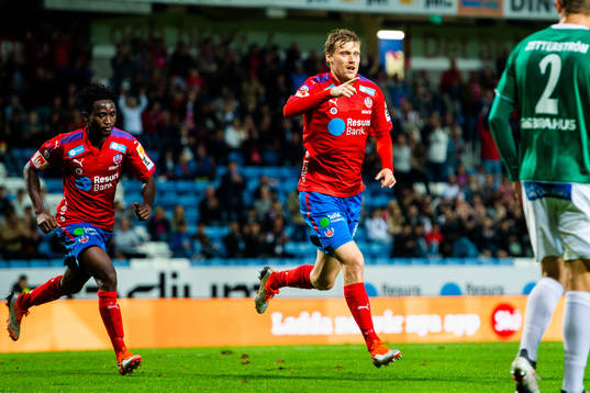 Helsingborgs Andri Runar  Bjarnason jublar
