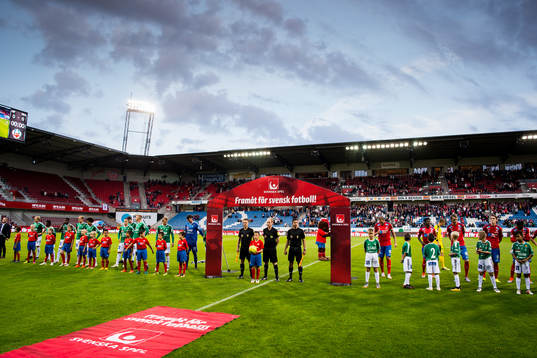 Spelarna står redo för lineup