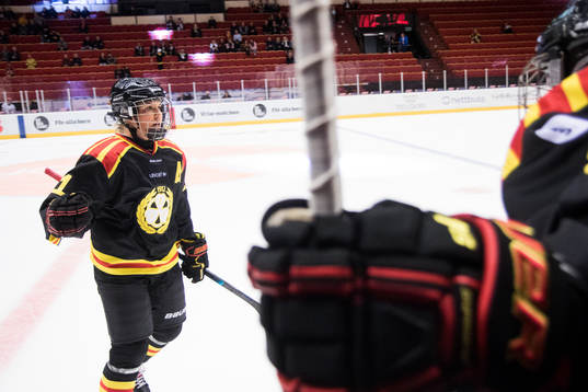 Brynäs Caroline Markström jublar