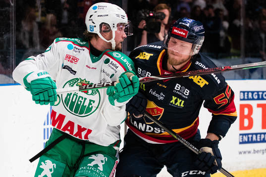 Rögles Simon Ryfors och Djurgårdens Alexander Urbom