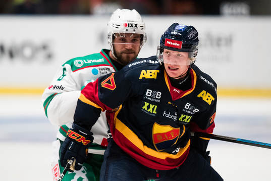 Rögles Craig Schira och Djurgårdens Henrik Eriksson