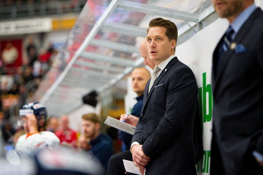 Växjös tränare Sam Hallam