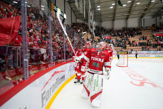Timrås Niklas Svedberg jublar
