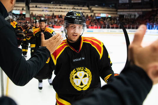 Brynäs Joel Kellman jublar