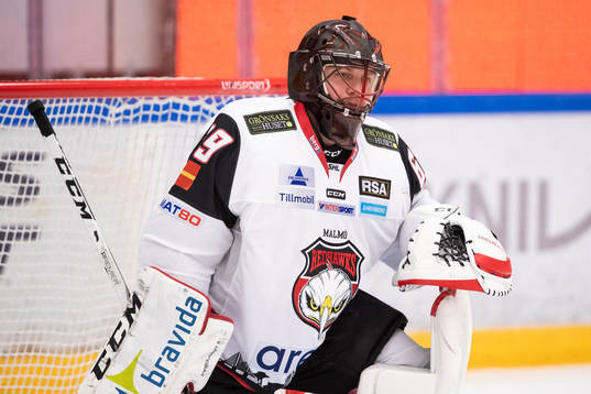 Malmö Redhawks målvakt Oscar Alsenfelt  i ishockeymatchen