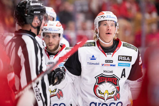 Malmö Redhawks Emil Sylvegård  jublar