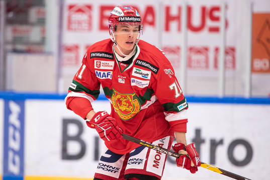 Moras Marek Daloga  i ishockeymatchen i SHL mellan Mora och
