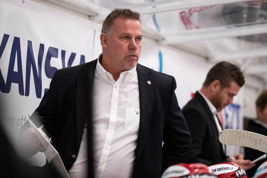 Moras tränare Mats Lusth  i ishockeymatchen i SHL mellan