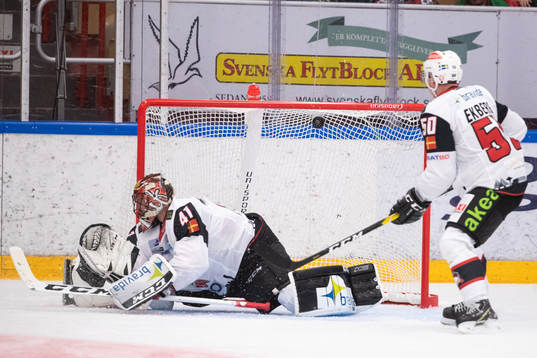 2-1 bakom Malmö Redhawks målvakt Cristopher Nilstorp och