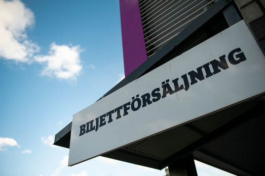 Skylt som visar till biljettförsäljning