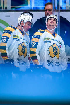 Skellefteås Patrik Norén och Emil Djuse samtalar