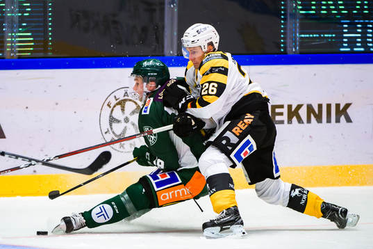 Färjestads Linus Johansson och Skellefteås Patrik Norén