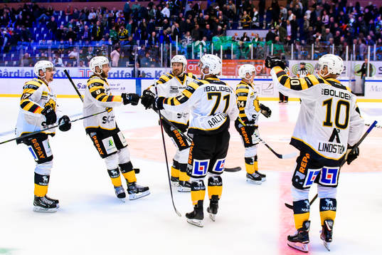 Skellefteås spelare jublar