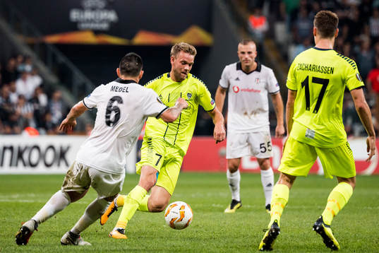 Gary Alexis Medel Soto of Besiktas and Ole Jørgen