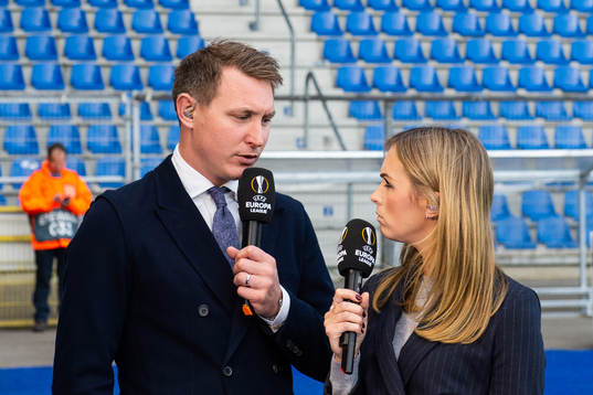 Expert Kim Källström and reporter Karin Frick of Kanal 9