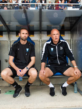 Assistant coach Jens Fjellström and head coach Uwe Rösler