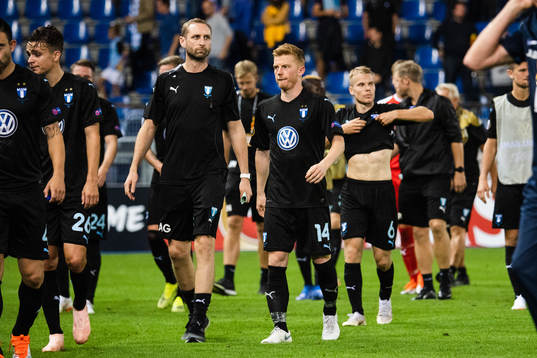 Assistant coach Jens Fjellström and Anders Christiansen of