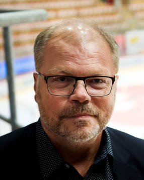 Timrås sportchef Kent Norberg innan ishockeymatchen i SHL
