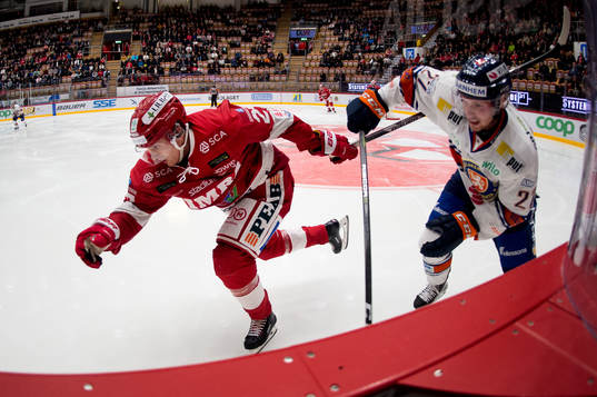 Timrås Emil Berglund och Växjös Martin Lundberg