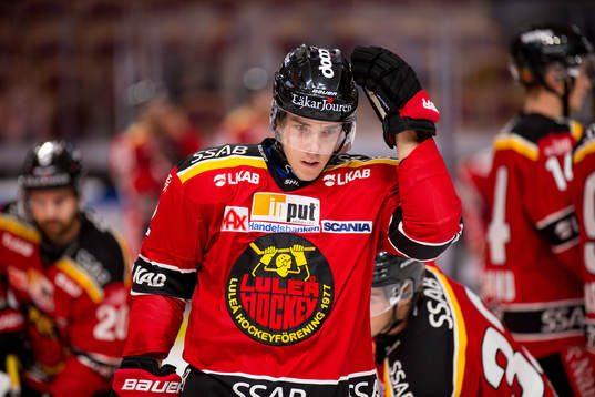 Luleås Fredrik Styrmanunder ishockeymatchen i SHL mellan