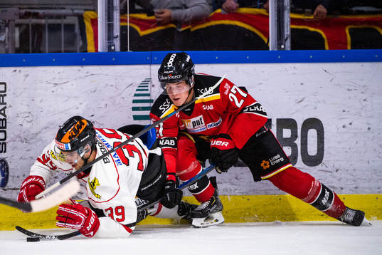 Luleås Nils Lundkvist och Örebros Jordan Boucher