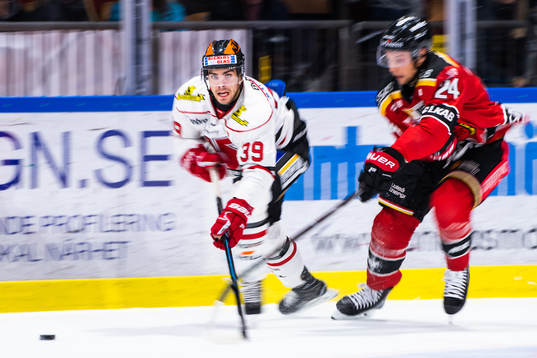 Örebros Jordan Boucher och Luleås Johan Harju