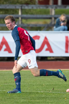 Norges Leander Nikolai Jakobsen Høyvik  i landskampen i